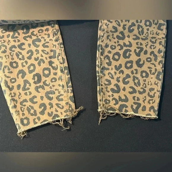 Kut from the Kloth size 8 “Donna” High rise skinny ankle raw edge hem EUC - Picture 4 of 14